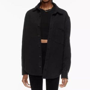 Aritzia TNA polar button up color black size 1